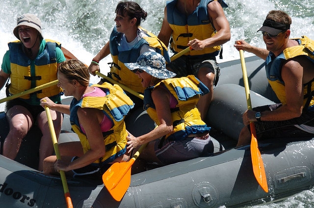 haciendo rafting.jpg